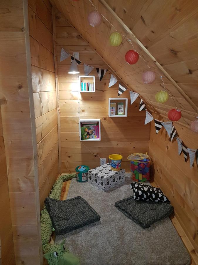 Dom Nad Stawem Dluzec 55a Holiday home Mragowo